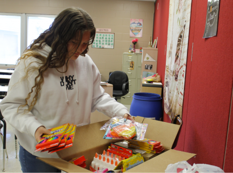 Breanna Valentine (24) sorts through the donated art and fidget supplies. I really enjoyed [donating to this drive]. I feel that helping your community is such a great thing to do, Valentine said.