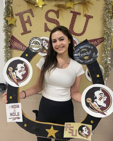   College and Career Specialist, Michele Chamberlin (FAC), celebrates with Katherine O’Ryan  as she is committed to attend Florida State University in the fall to study Political Science and will be studying abroad in London for her first semester. Mrs. Chamberlin post pictures of seniors who are accepted or committed to colleges on her Instagram.