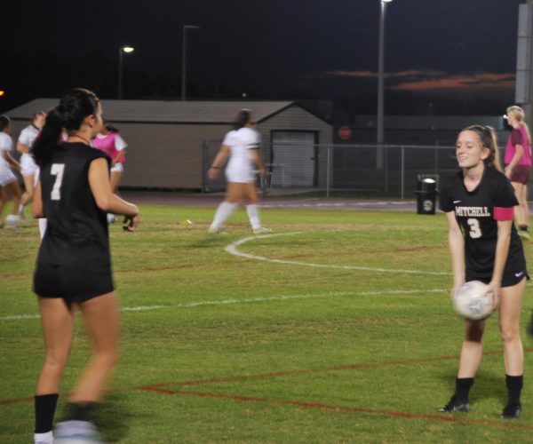 Evann Pippio (’24) practices before a game against Wiregrass Ranch High School. “Before we play we’ll also huddle together and set the expectations for the game,” Pippio said. They won against the opposing team with a score of 1-0.